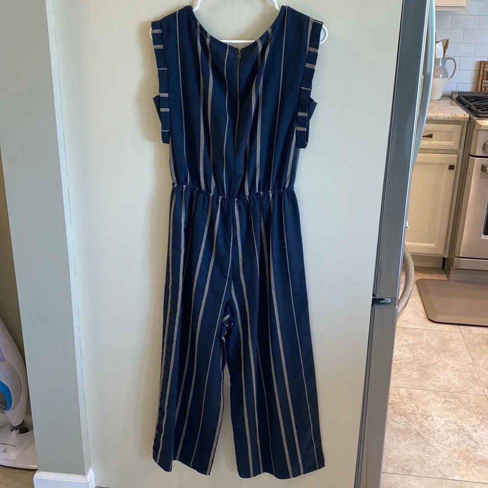 Universal Thread Jumpsuit - Picture 3 of 4